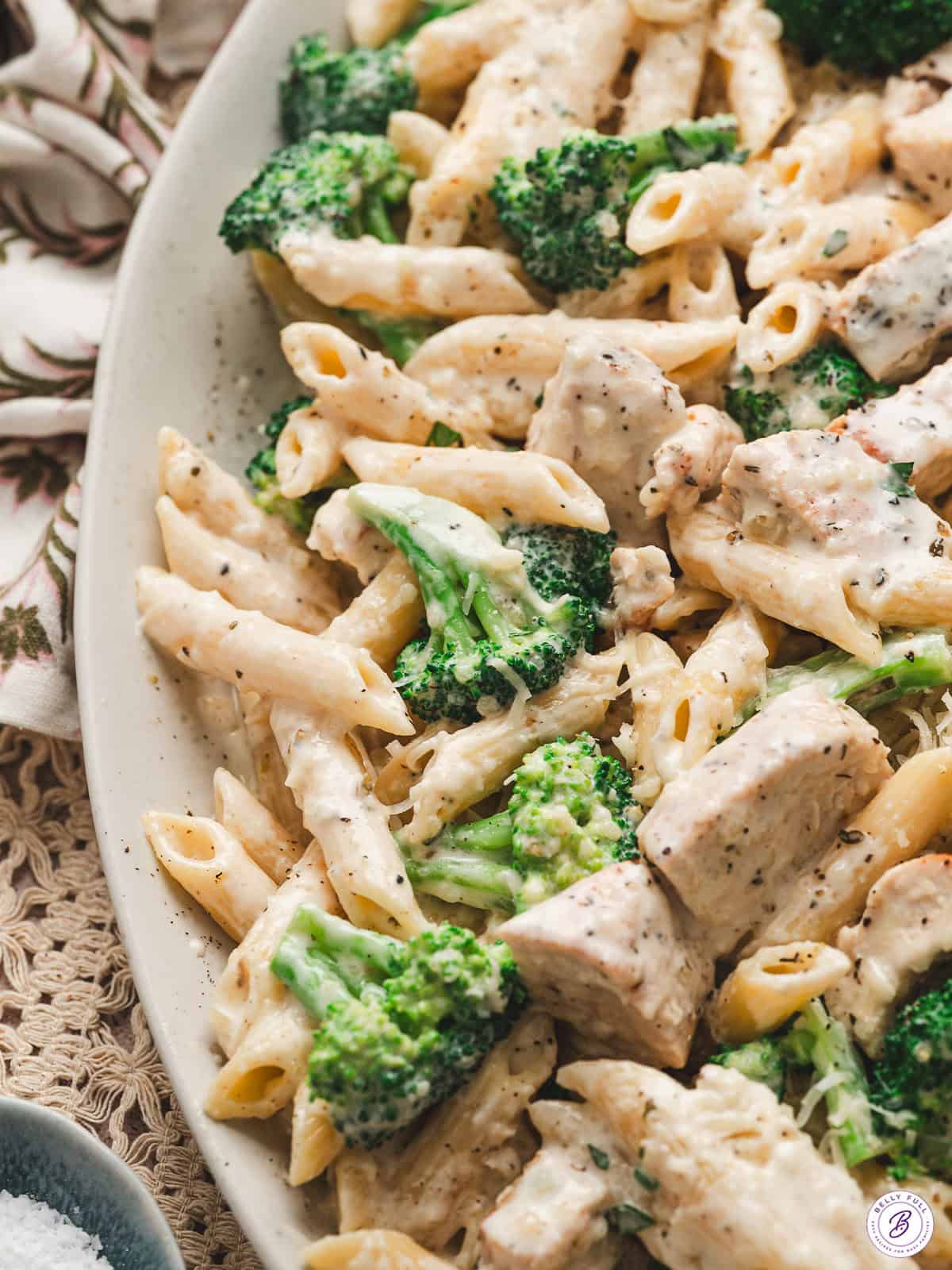 Quick Chicken Broccoli Alfredo: Creamy Weeknight Dinner in 30 Min
